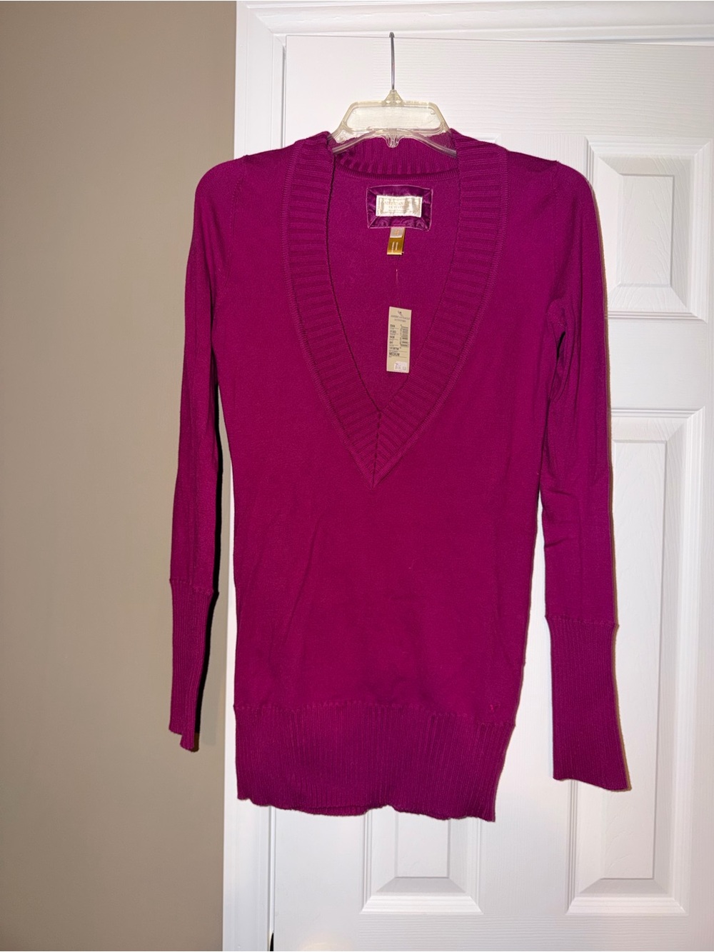 American Eagle Magenta Deep V-Neck Tunic Sweater – Medium NWT